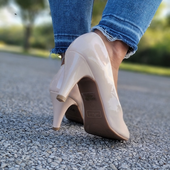 Women's PAT Nude Round Toe Low Heel Pumps Office Shoes - Picture 7 of 7